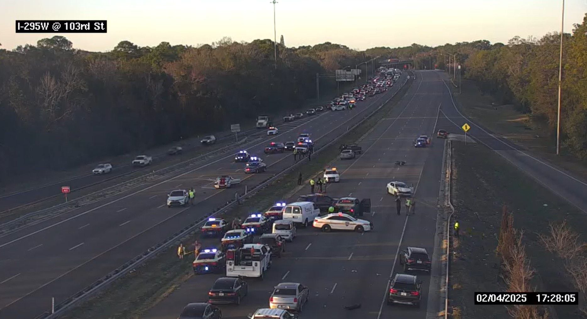 Deadly crash blocks all northbound lanes of I-295 at 103rd Street