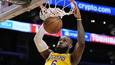 LeBron James moves within 36 points of Kareem Abdul-Jabbar's scoring title, could break record on Tuesday