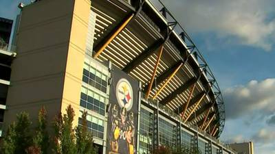 Man dies after falling from escalator at Steelers game