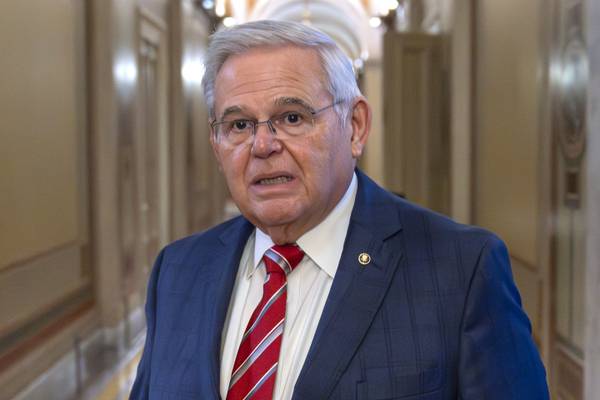 Sen. Bob Menendez decides not to delay May trial with appeal of judge's ruling