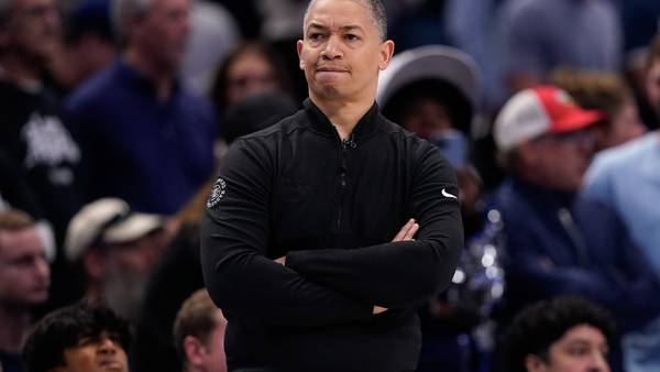 Clippers reportedly pursuing contract extension with coach Tyronn Lue